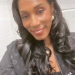 Lisa Leslie Instagram - Game time!!! @thebig3 and @big3triplets on @cbs!!! 1PM! Curls: @stylesandbrowse 😘