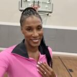 Lisa Leslie Instagram - Listen up basketball fans! NBA playoffs are HERE and I’ve teamed up with @DraftKings_Sportsbook again to let you in on an exciting offer. New customers who place a $5 pregame moneyline bet on any playoff basketball game will win $150 in bonus bets if your team wins. Download the @draftkings app and use my promo code LISA to get in on all the playoff action! #DKPartner