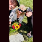 Lisa Marie Varon Instagram - We miss you Mom every moment of the day. Thank you for being my best friend.