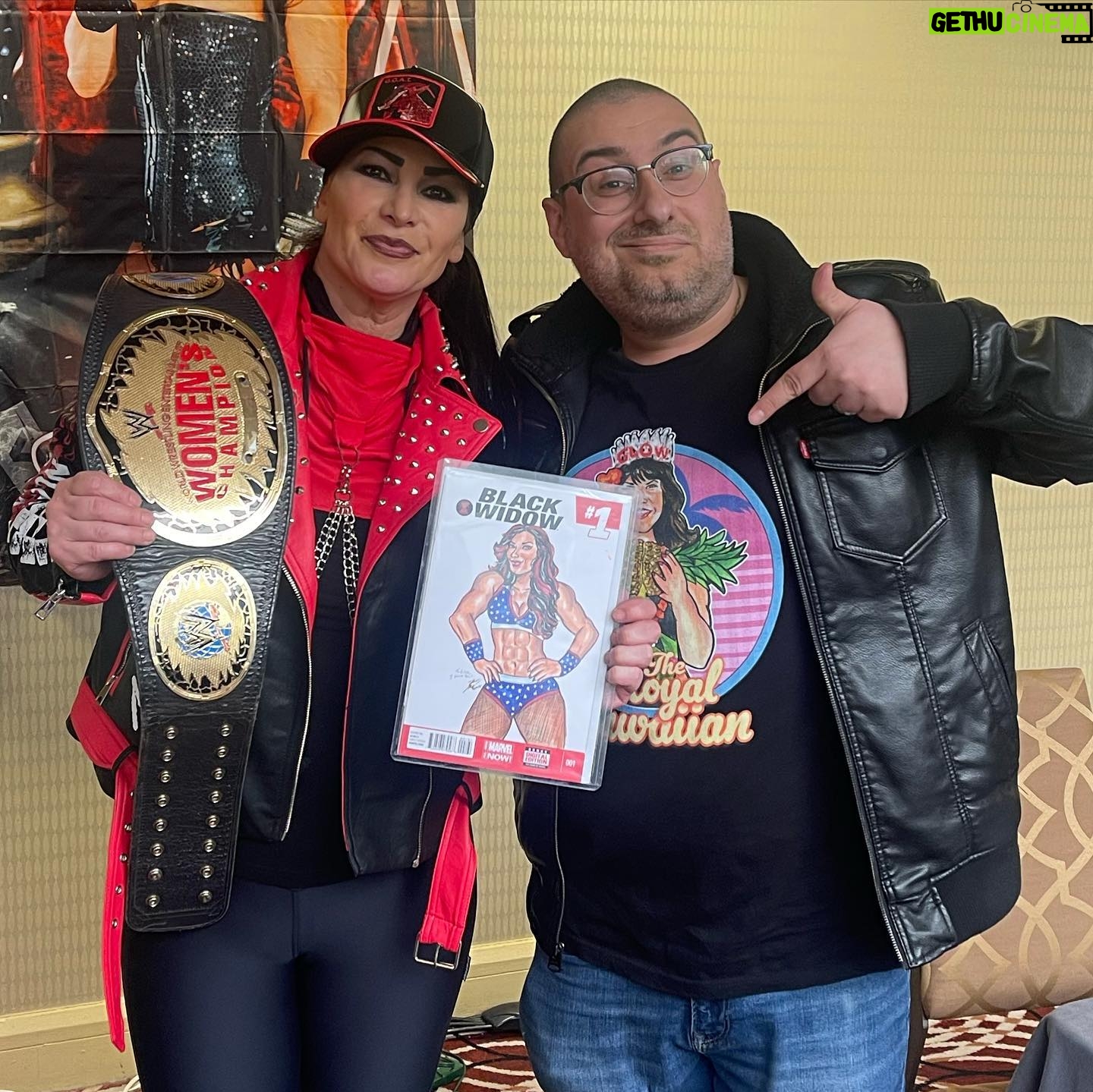 Lisa Marie Varon Instagram - Always great to see @reallisamarie unfortunately it was brief cause it was Wrestlecon but like always got to have my moments with her. Always a pleasure to see my great friend. #lisamarievaron #gawtv #wwevictoria #victoriawwe #tnatara #taratna #womenswrestling #womenswrestlingmatters