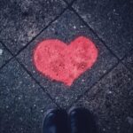 Lisa Wilkinson Instagram - Hearts are everywhere in beautiful Lismore…a reminder that long after the flood waters and headlines are gone, this wonderful community is fighting on. But the reality of what is going on for locals right now is heartbreaking. Tonight on SUNDAY @theprojecttv we meet some of those who have returned to their homes, their determination to take back their city, and the kindnesses that are keeping them going… #lismore