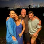 Lisa Wilkinson Instagram - Well, we all made it to the end of 2021!! So from my family to yours, we wish you and all your loved ones brighter, kinder days ahead, and the happiest and healthiest of New Years possible. ❤️❤️❤️❤️ (And yes, there is one son missing here, but he’s totally owning the barbecue tonight and those sausages just couldn’t wait!) #happynewyear