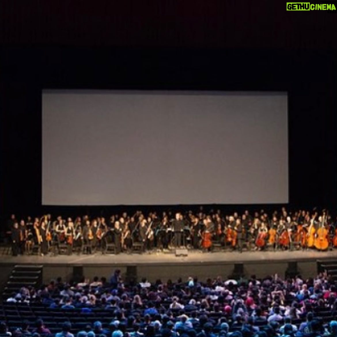 Lisette Morelos - 1.3K Likes - 2001:0disea del Espacio.
Musicalizada por la Orquesta Filarmónica de la Ciudad de México y el Ensamble Coral Cuícatl
@ofcmex 😍
