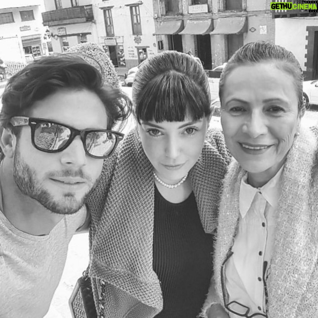 Lisette Morelos - 1.9K Likes - TBT #throwbackthursday #uncaminohaciaeldestino con Pancho @horaciopancheri y mi @patriciareyesspindola 😍😍😍😍😍