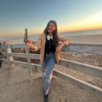 Lisseth Chavez Instagram – Candid sunset-selfie taken by @thejanellemarie 🤍