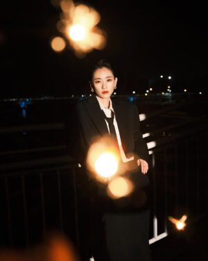 Liu Yase Instagram - ✨星光不問趕路人，歲月不負有心人。