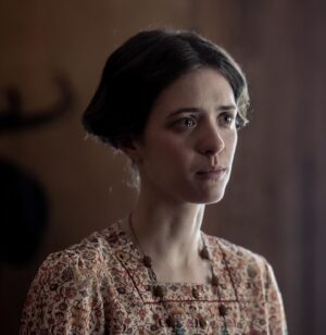 Liv Lisa Fries Instagram - It was the most incredible honor to work with you @anthonyhopkins 🙏❤️‍🔥 and @jodiannebalfour  and Matthew Goode. THANKS A MILLION to the director Matt Brown and all the producers, especially @megthomson11 for this insane experience to portrait Anna Freud. Looking forward to 22nd of December FREUD‘S LAST SESSION IN US CINEMAS 💫