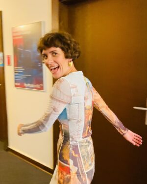 Liv Lisa Fries Instagram - …on my way to Babylon Berlin in concert @theaterdeswestens styling by @kamilla_richter 🩷 @zalando @haebmau.atelier @sunnei
