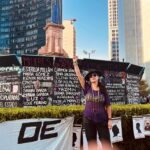 Liz Gallardo Instagram - ESTE #8M MARCHAMOS POR NUESTRA DERECHO A SER LIBRES Y SOBERANAS. MARCHAMOS PORQUE NOS RESPETEN. MARCHAMOS PORQUE NUESTROS SUEÑOS NO SEAN MANCHADOS DE SANGRE. MARCHAMOS POR NUESTRO DERECHO DE VOLVER A CASA TRANQUILAS Y SIN MIEDO. MARCHAMOS PORQUE NO VUELVAN A TOCAR A NUESTRAS NIÑAS NI MUJERES CON SU ABUSO, VIOLENCIA E INDIFERENCIA. MARCHAMOS POR NUESTRO DERECHO A DECIDIR SOBRE NUESTROS CUERPOS Y NUESTRA VIDA. MARCHAMOS POR NUESTRO PODER, NUESTRO LUGAR EN LA SOCIEDAD Y EN EL MUNDO DE LOS HOMBRES. NO QUEREMOS COMPETIR. NO QUEREMOS AGREDIR. SOLO QUEREMOS JUSTICIA, IGUALDAD Y RESPETO. Y LO CONSEGUIREMOS A TODA COSTA. 💪👊🏽👍🙌🏽 #8m #díainternacionaldelamujer #mexicomagico #gobiernofeminicida #loquemaremostodo
