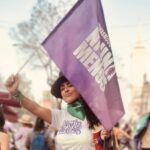 Liz Gallardo Instagram - ESTE #8M MARCHAMOS POR NUESTRA DERECHO A SER LIBRES Y SOBERANAS. MARCHAMOS PORQUE NOS RESPETEN. MARCHAMOS PORQUE NUESTROS SUEÑOS NO SEAN MANCHADOS DE SANGRE. MARCHAMOS POR NUESTRO DERECHO DE VOLVER A CASA TRANQUILAS Y SIN MIEDO. MARCHAMOS PORQUE NO VUELVAN A TOCAR A NUESTRAS NIÑAS NI MUJERES CON SU ABUSO, VIOLENCIA E INDIFERENCIA. MARCHAMOS POR NUESTRO DERECHO A DECIDIR SOBRE NUESTROS CUERPOS Y NUESTRA VIDA. MARCHAMOS POR NUESTRO PODER, NUESTRO LUGAR EN LA SOCIEDAD Y EN EL MUNDO DE LOS HOMBRES. NO QUEREMOS COMPETIR. NO QUEREMOS AGREDIR. SOLO QUEREMOS JUSTICIA, IGUALDAD Y RESPETO. Y LO CONSEGUIREMOS A TODA COSTA. 💪👊🏽👍🙌🏽 #8m #díainternacionaldelamujer #mexicomagico #gobiernofeminicida #loquemaremostodo