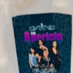 Liz Gallardo Instagram - Los más lindo que me pasó esta semana fue reencontrarme con mis #hermanasaparicio y volver a estar juntas en escena. Regresar “porque usted lo pidio” y que la gente se tome la molestia de venir al teatro, con la vida tan ajetreada que todos tenemos en estos tiempos …….. es algo sumamente valorable para mi. Que podamos seguir siendo familia después de 15 años y a pesar de todo, es la más grande fortuna que se puede sentir como actriz y profesional. Compartir amistad y pasión, es lo más invaluable para mi. Amigas son familia. La familia elegida. Mi familia universal. #hermanasaparicio #somosaparicio #lasaparicio #lasacaricio #teatro #pocoftheday @elgallogallardo @gadelagarza @ximenagonzalez_rubio @mejorteatro @morrisgilr @marvidals