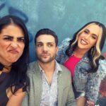Liz Gallardo Instagram – #diadegrabaciones entradas @elamornotienerecetaof 
 
Feliz y agradecida de compartir con esta gente bella , chambeadora y talentosa! 

Ya pronto estrenamos! 
No se la pierdan! 📺🎥🙏🏼✨🫶🏼🎁
#canaldelasestrellas #Feb19 8:30pm 

Síganme en mi TikTok LIZGALLOGALLARDO  donde compartiré más videos detrás de cámaras!