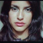 Liz Gallardo Instagram – #tbt de cuando era joven , bella , flaca , y tenía muchas ilusiones y sueños por cumplir. 

Año 2000……….
Recién llegada a la Ciudad de México (antes el DF) y conociendo a poca gente , me atrapó el ojo 👁️ Magico de @gonzalomoralesphoto , con su enorme talento y su gran pasion. 

El vio en mi lo que yo no podía ver…. ……… 🙏🏼✨🩵
Las mejores fotos de mi vida sin duda. 📸
Y el autor de mi apodo eterno…….. 🐓
#migallogallardo me decías……… 🤣🤣🤣🤣😍
Te quiero Gonzi ! 

P.d y el día que llegue , fue el día que gano @vicentefoxq las elecciones y el país se puso de cabeza! 
Nunca olvidaré ese día ! 

#memorias #picoftheday #recuerdos #mexicocity 
#lacapital #lacapirucha #eldefectuoso #mexicodistritofederal #condesadf