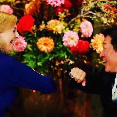 Liz Truss Instagram - Signing of the times. #ukjapanfta #toyko #freetradenations #friendsandallies