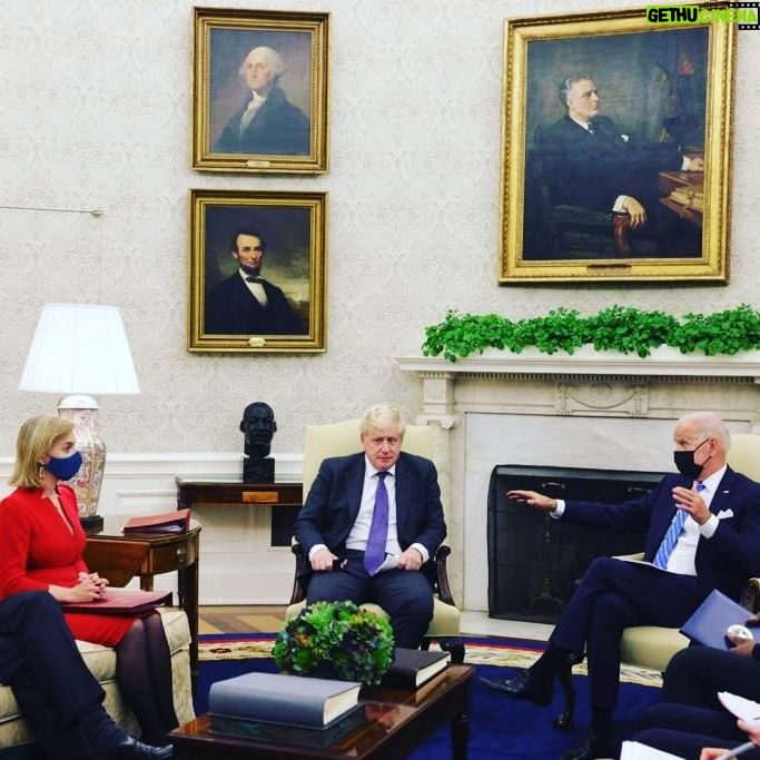 Liz Truss Instagram - Great to meet @potus with @borisjohnsonuk. π¬π§πΊπΈ