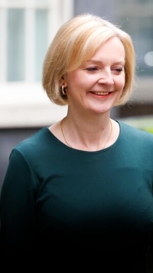 Liz Truss Instagram - We’re getting Britain moving 🇬🇧