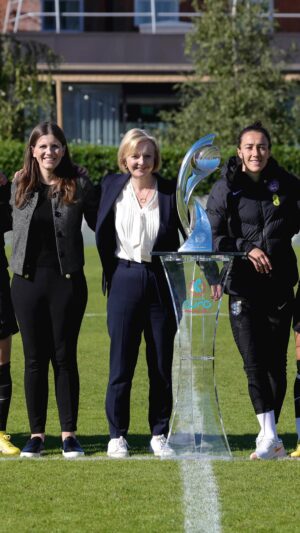 Liz Truss Instagram - The @lionesses are an inspiration to our nation 🏴󠁧󠁢󠁥󠁮󠁧󠁿