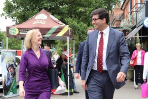 Liz Truss Instagram - 🥩🍞 Liz Truss stopped off in Hartley Wintney recently to meet some of our local businesses in North East Hampshire. 

🔵✅ Liz has a clear, Conservative vision for our country and our economy.

🇬🇧 Backing business
💷 Cutting taxes
👨‍👩‍👧‍👦 Helping families

👀 And leaders from the Federation of Small Businesses agree, saying today that Liz has best policies for small firms…

👉 telegraph.co.uk/politics/2022/07/29/liz-truss-has-best-policies-small-firms-say-business-leaders/ 

#LizForLeader #TrustedToDeliver #BackingBritishBusiness #HighStreet #LocalBusiness #Local #Business #Growth #Commerce #Jobs #NEH #NEHants #NorthEastHampshire #Hampshire @goodtastebakery_ @elizabeth.truss.mp #BeingLocalMatters #MinistersofInstagram #MPsofInstagram