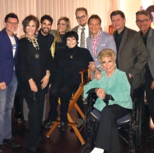 Liza Minnelli Instagram - Darlings, I had such a marvelous time, this weekend with some truly wonderful friends! ♥️😘
Mitzi, you were fabulous singing for me, I loved it and Michael, my baby, playing piano for all of us... I love you! 
#lizaminnelli #mitzigaynor #michelelee #darrencriss #michaelfeinstein