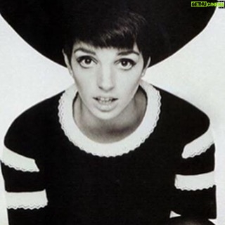 Liza Minnelli Instagram - #tbt #lizaminnelli #liza #blackandwhite #blackandwhitephotography #hat #fashion #hollywood