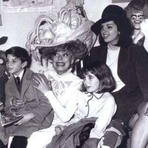 Liza Minnelli Instagram - Rest In Peace dear Carol... I’ll never forget seeing you in “Hello, Dolly” along with Joey and Lorna... the wonderful parties together, the openings in New York, our time with Halston. Such bright memories.
#carolchanning #rip #hellodolly @lornaluftofficial #lizaminnelli #lornaluft #dollylevi