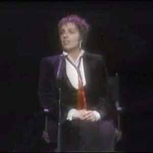 Liza Minnelli Instagram - #minnellimondays this is one of my favorite songs to sing. Written 90 years ago by the wonderful @richardwhiting1891 “He’s Funny That Way” is one of those essential chair songs of mine. LOVE you all ♥️
#lizaminnelli #hbo #londonpalladium #1980s #hesfunnythatway #richardwhiting #lizawithaz
