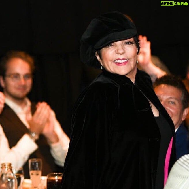 Liza Minnelli - 10.4K Likes - Feeling fabulous out on the town, while supporting my darling friend, @melissa.manchester At @feinsteinsla the other night.
Photo courtesy of my new friend, @bradroen.
#lizawithaz #feelingfabulous