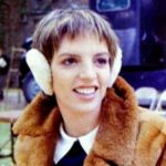 Liza Minnelli Instagram - Today is the first day of winter - stay warm! #liza #minnelli #lizaminnelli #winter #cold #warm