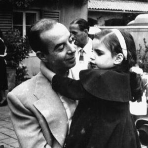 Liza Minnelli Instagram - Happy birthday, daddy♥️♥️♥️😘😘 #VincenteMinnelli #lizaminnelli #lizawithaz