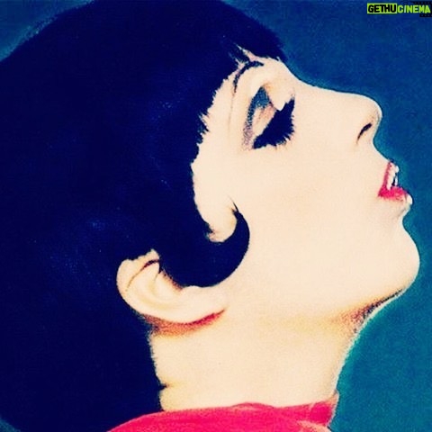 Liza Minnelli Instagram - #tbt #lizaminnelli #hollywood #broadway #legend #legendary #celebrity #star #icon