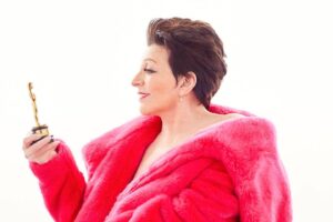 Liza Minnelli Instagram - One more from my @variety shoot. 📸: @roberttrachtenberg 
styling:@hayley_atkin_
hair: @robertvetica
makeup: @jostrettell
manicure: @denisebourne37
coat:  @csiriano 
earrings and cuff: @elsaperettioffiial @ tiffanyandco
ring: @danarebecca