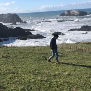 Liza Weil Instagram - Sad to be leaving the glorious @inn_at_newport_ranch 
Tremendous thanks to the good people here and at @howelltalentrelations for giving us a proper rest with a beautiful backdrop. 
#theinnatnewportranch
#howelltalentrelations
#travelpartner
📸@thecharlieweber
