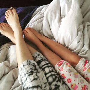 Liza Weil Instagram - Sunday morning snugs...
Thank you #Luxisleep for the gift of a good night's  sleep.
