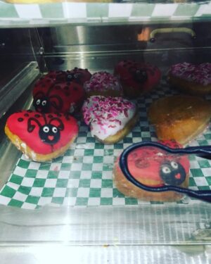 Liza Weil Instagram - Of course GG has the most adorable donuts at crafty...
#GilmoreGirlsRevival