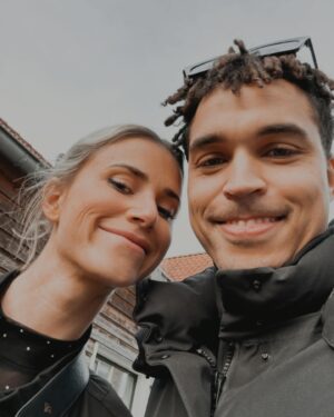Lize Feryn Instagram - JARIG, VERLOOFD ÉN EEN GARGAMELKOSTUUM GEKREGEN! TOPDAG! 😍🥳💍 #31