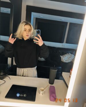 Lizze Broadway Instagram - I missed you Emma  @genv