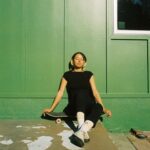Lizzie Armanto Instagram – Sunshine on my mind & in my new profile pic by @nijmeddin 💚