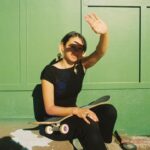 Lizzie Armanto Instagram – Sunshine on my mind & in my new profile pic by @nijmeddin 💚