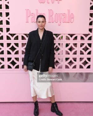 Loan Chabanol Instagram - Venturing the #palmroyale world — Thank you @appletv for a fun night ! 

- #AppleTV
- #NewShow
- #TVseries
- #Entertainment
- #Streaming
- #MustWatch
- #Drama 
- #Comedy 
- #OriginalContent