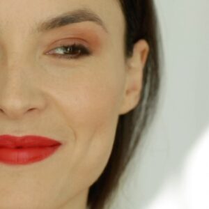Loan Chabanol Instagram - RED is my favorite lipstick color 💄 Check out full make up tutorial on @welovecoco  with make up artist @nicolewalmsley using :  LES 4 OMBRES EYESHADOW IN CANDEUR ET EXPERIENCE
STYLO OMBRE ET CONTOUR IN ELECTRIC BROWN
LE CRAYON YEUX EYE DEFINER IN BRUN – TEAK
DIMENSIONS DE CHANEL MASCARA IN NOIR
LE CRAYON LEVRES LIP PENCIL IN ROUGE TENDRE
ROUGE ALLURE INK IN CHOQUANT
JOUES CONTRASTE POWDER BLUSH IN EVENING BEIGE
BAUME ESSENTIEL IN TRANSPARENT
LA PALETTE SOURCILS BROW DUO IN MEDIUM #welovecoco #workingwithchanel #makeuptutorial #chanelbeauty #chanel #lipstick #redlips #makeup @chanel.beauty