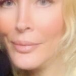 Loana Petrucciani Instagram – Coucou, mes loulous 💖💖🤗 Un gros bisou 💋.. 💖💖 loana #beauty ##frenchgirl #miroir #naturalmakeup #loveyou #influenceuse #romantic #women #selfie #love #heart #sweet #friends #blondebombshell  #love #heart #sweet #friends #blondebombshell #🧡