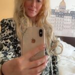 Loana Petrucciani Instagram - Prête pour mon rendez-vous… P’tite photo avant de partir.. Bisous mes loulous🩷🩷 et bonne journée 🤩💕💕💕 💖💖💖 💖 💖💖💖💖💖💖💖💖 ✨🌺🌺 💕 💖 loana #beauty ##frenchgirl #miroir #naturalmakeup #loveyou #influenceuse #romantic #women #selfie #love #heart #sweet #friends #blondebombshell #love #heart #sweet #friends #blondebombshell #🧡
