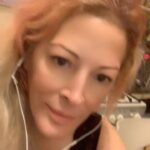Loana Petrucciani Instagram - Bisous du soir à mes loulous ❤️❤️😍 💖💖 loana #beauty ##frenchgirl #miroir #naturalmakeup #loveyou #influenceuse #romantic #women #selfie #love #heart #sweet #friends #blondebombshell #love #heart #sweet #friends #blondebombshell #🧡