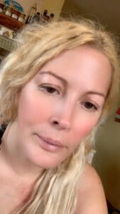Loana Petrucciani Instagram - Bonne fête papa 💋💋 tu me manques 😞 tellement…💖💖💖 💖 💖💖💖💖💖💖💖💖 ✨🌺🌺 💕 💖 loana #beauty ##frenchgirl #miroir #naturalmakeup #loveyou #influenceuse #romantic #women #selfie #love #heart #sweet #friends #blondebombshell #love #heart #sweet #friends #blondebombshell #🧡