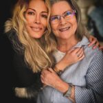 Loana Petrucciani Instagram - Avec Maman à Eryl Prayer @eryl_prayer , mon 🐨 : Marie.. 💕 Ma deuxième maman et la mamie à Titi 🫶 Bisous mes loulous 🩷❤️🧡💛 🫶🫶🫶 Love U 🩷🩷🩷🩷🩷 💕💕💕 💖💖💖 💖 💖💖💖💖💖💖💖💖 ✨🌺🌺 💕 💖 loana #beauty ##frenchgirl #miroir #naturalmakeup #loveyou #influenceuse #romantic #women #selfie #love #heart #sweet #friends #blondebombshell #love #heart #sweet #friends #blondebombshell #🧡