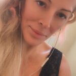 Loana Petrucciani Instagram - J’irai au bout de mes rêves 🤗🤗🤗 avec vous mes Loulous Love U 🩷🩷🩷🩷🩷 💕💕💕 💖💖💖 💖 💖💖💖💖💖💖💖💖 ✨🌺🌺 💕 💖 loana #beauty ##frenchgirl #miroir #naturalmakeup #loveyou #influenceuse #romantic #women #selfie #love #heart #sweet #friends #blondebombshell #love #heart #sweet #friends #blondebombshell #🧡