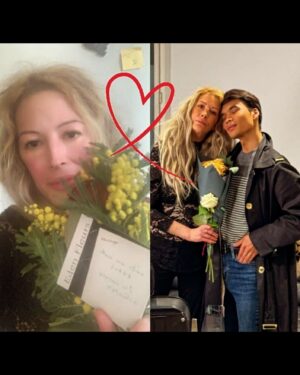 Loana Petrucciani Instagram - St Valentin 💞💟. Seule mais consolée par des fleurs de mon 👼. Love U @jeremybelletoff 💜🌻. Gros bisous les loulous 🌞. Un beau projet en préparation. Chut 🤫loana #beauty ##frenchgirl #miroir #naturalmakeup #loveyou #influenceuse #romantic #women #selfie #love #heart #sweet #friends #blondebombshell  #love #heart