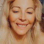 Loana Petrucciani Instagram – Juste heureuse 😀 Gros gros bisous mes loulous 💕💕💕 loana #beauty ##frenchgirl #miroir #naturalmakeup #loveyou #influenceuse #romantic #women #selfie #love #heart #sweet #friends #blondebombshell  #love #heart #sweet #friends #blondebombshell #🧡 Mes loulous juste pour vous rappeler que si vous voulez  loulous juste pour vous rappeler que si vous voulez faire une dédicace personnalisé de moi à qui vous voulez ou même vous même pour n’importe quelle occasion ou juste pour faire plaisir .. Vous pour pouvez me retrouver sur le site Vidoleo
