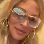 Loana Petrucciani Instagram - Bon dimanche mes Loulous Love U 🩷🩷🩷🩷🩷 💕💕💕 💖💖💖 💖 💖💖💖💖💖💖💖💖 ✨🌺🌺 💕 💖 loana #beauty ##frenchgirl #miroir #naturalmakeup #loveyou #influenceuse #romantic #women #selfie #love #heart #sweet #friends #blondebombshell #love #heart #sweet #friends #blondebombshell #🧡