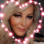 Loana Petrucciani Instagram – Juste pour vous dire que je vous aime 💖 Gros bisous mes Loulous 💕💝 🤗 💖 loana #beauty ##frenchgirl #miroir #naturalmakeup #loveyou #influenceuse #romantic #women #selfie #love #heart #sweet #friends #blondebombshell  #love #heart #sweet #friends #blondebombshell #🧡 Mes loulous juste pour vous rappeler que si vous voulez faire une dédicace personnalisé de moi à qui vous voulez ou même vous même pour n’importe quelle occasion ou juste pour faire plaisir .. Vous pour pouvez me retrouver sur le site Vidoleo